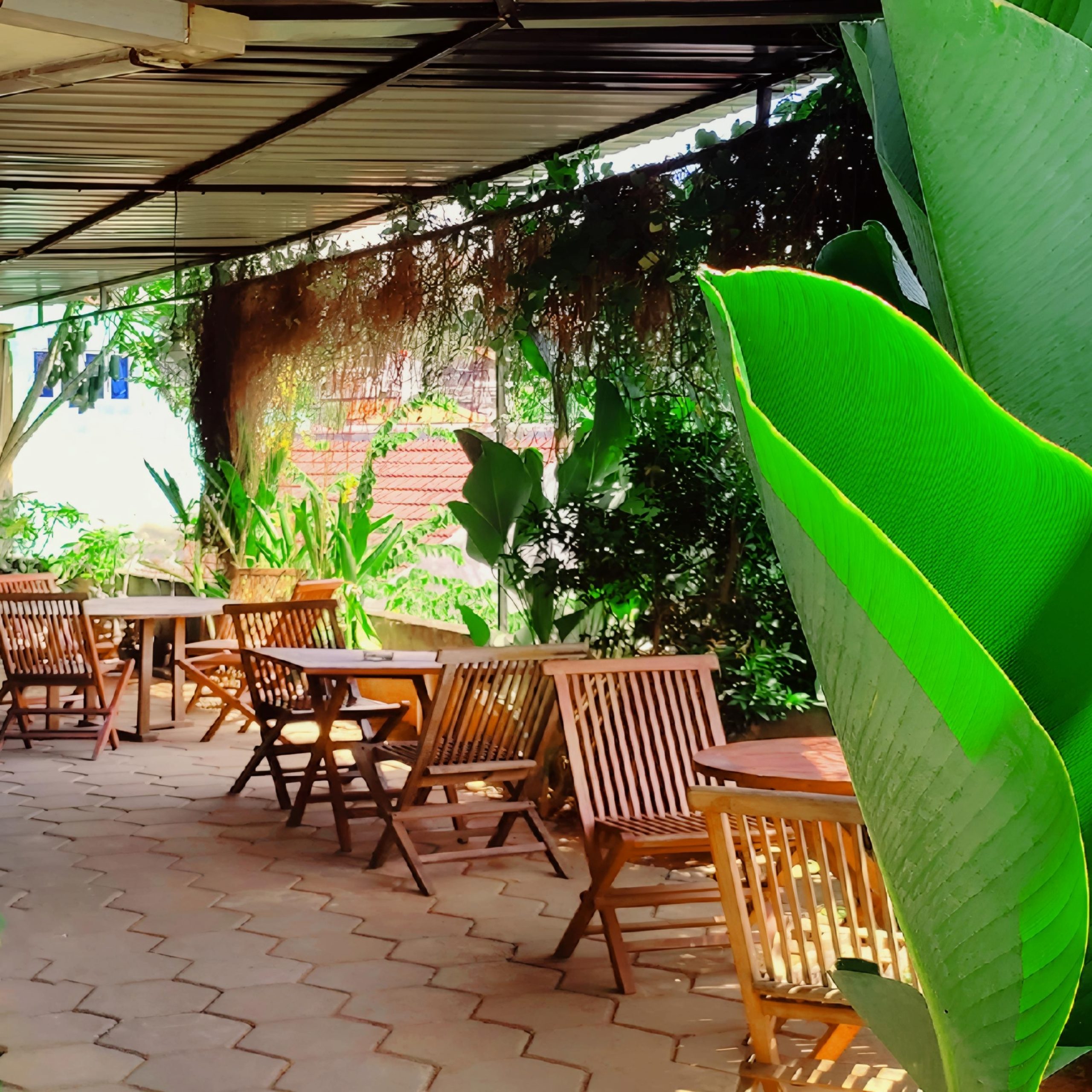 Rekomendasi Penginapan Dekat Terminal Semarang